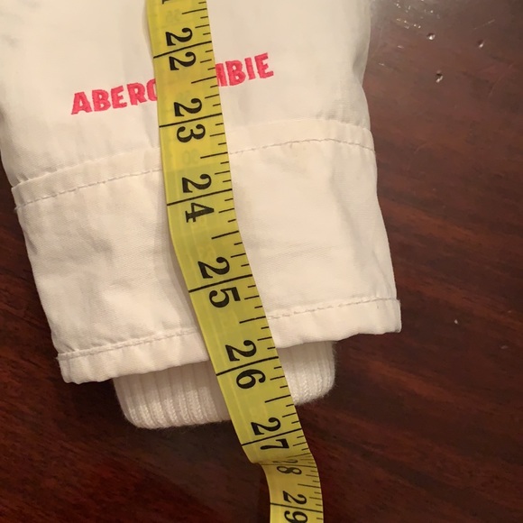 Abercrombie white ski coat - Picture 14 of 15